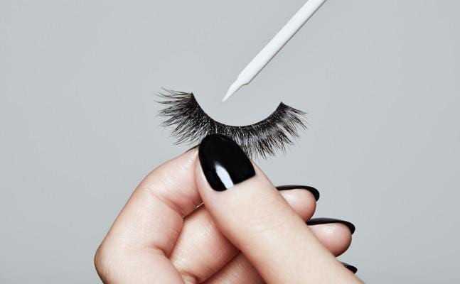 lash glue
